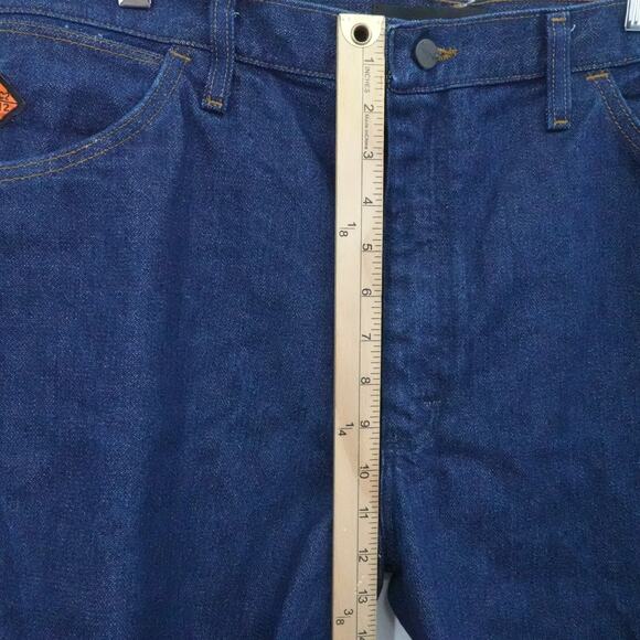 Wrangler FR Jeans Mens 38x30 Blue Flame Resistant Workwear 13MWZ HRC2 2112 Denim - Picture 5 of 15